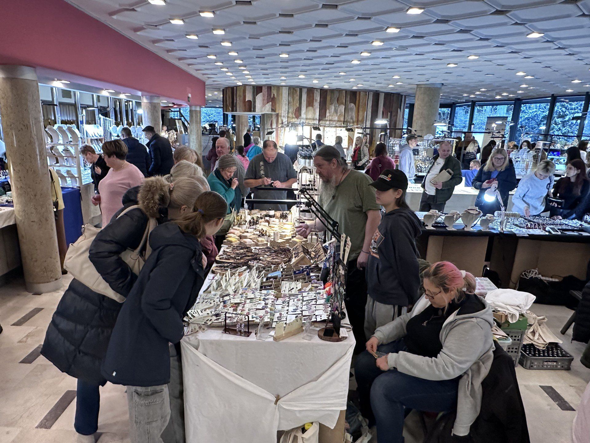 Giełda Minerałów i Skamieniałości w KCK w niedzielę, 23 listopada. Zobacz, kto odwiedził tę wystawę