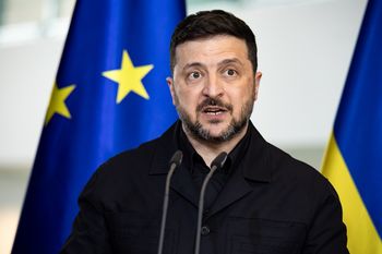 Zełenski straci order? Odebrano go raz. Przyznają od 300 lat