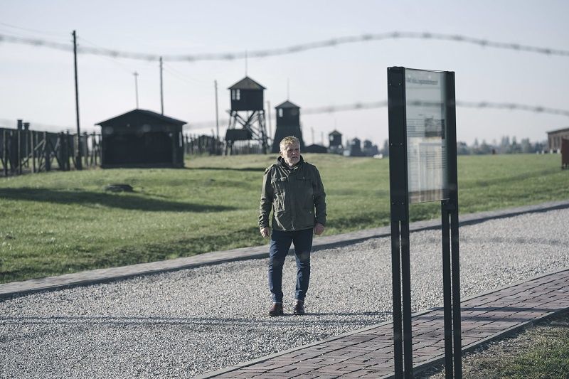 Zbigniew Kozłowski syn bohaterki, narrator dokumentu