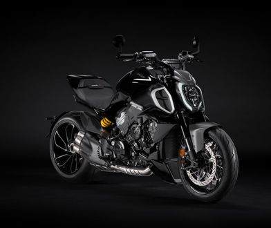 Ducati Diavel V4 z trzema pakietami dodatków. Poprawiają nie tylko wygląd
