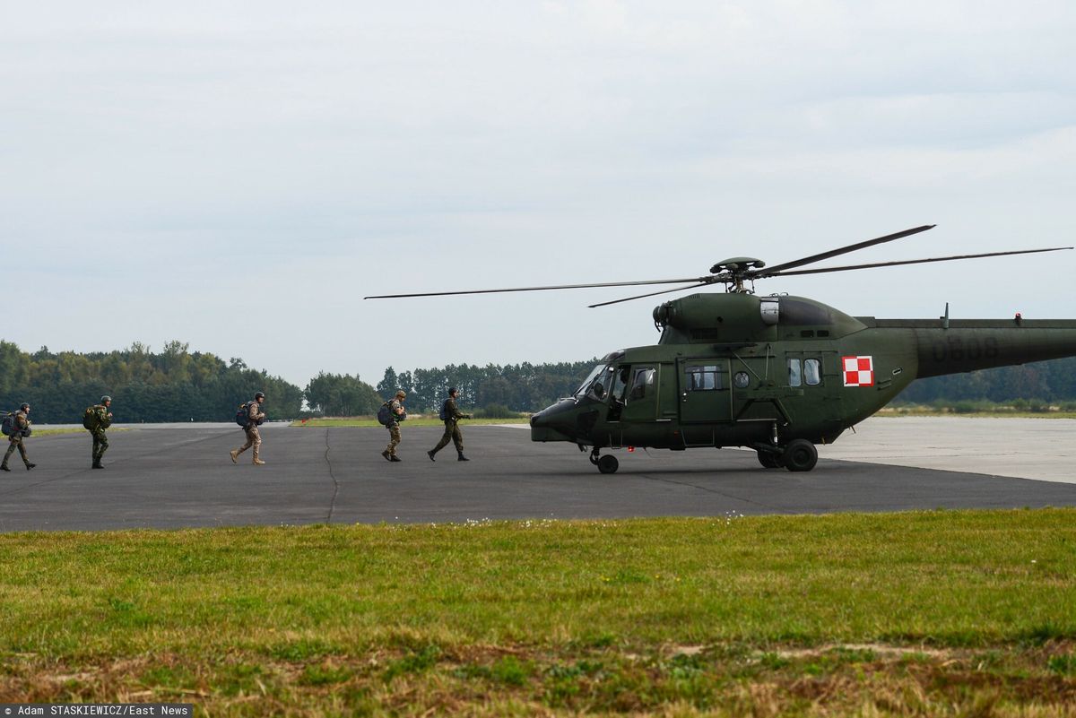 Śmigłowiec Mi-2 w bazie w Leżnicy Wielkiej. Zdjęcie poglądowe