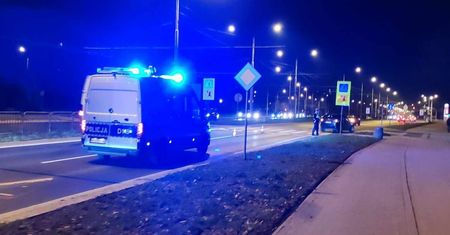 Groźny wypadek na ul. Jana Pawła II. Młoda kobieta potrącona na przejściu dla pieszych [ZDJĘCIA]