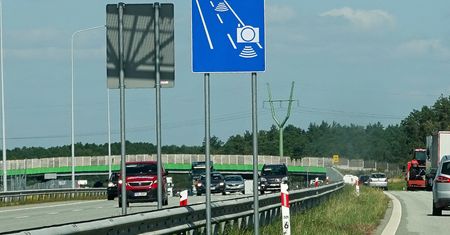 Blisko 50 km jazdy autostradą pod okiem kamer. Ujawniają szczegóły