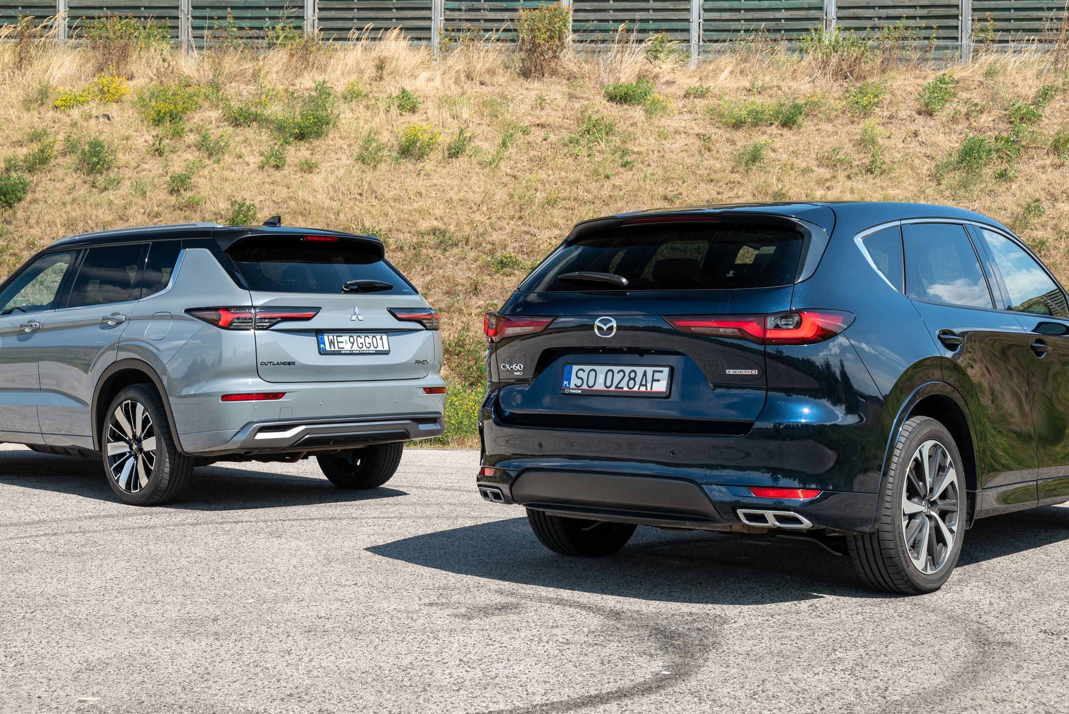 Mitsubishi Outlander PHEV vs. Mazda CX-60 e-SKYACTIV D
