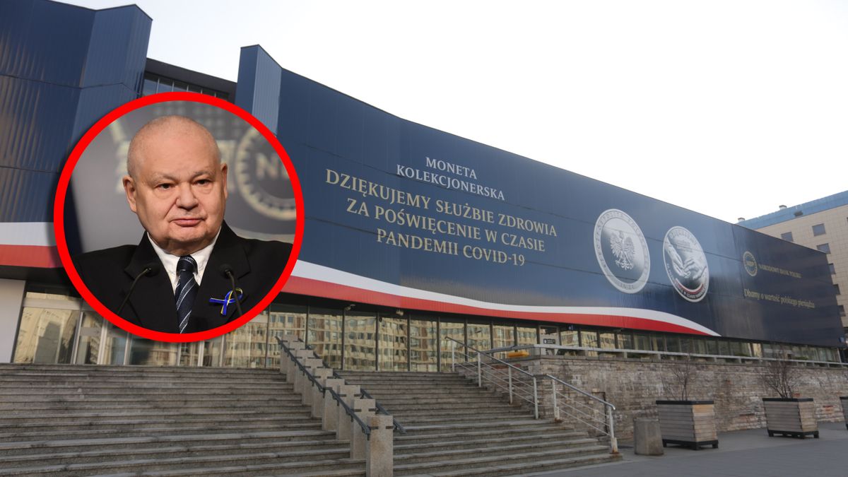 Na zdjęciu gmach Narodowego Banku Polskiego przesłonięty reklamą