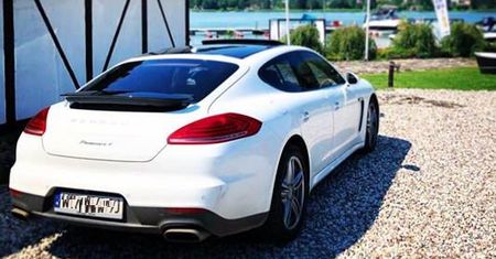 Skradziono białą zabawkę "Froga". Auto nie wróciło do wypożyczalni