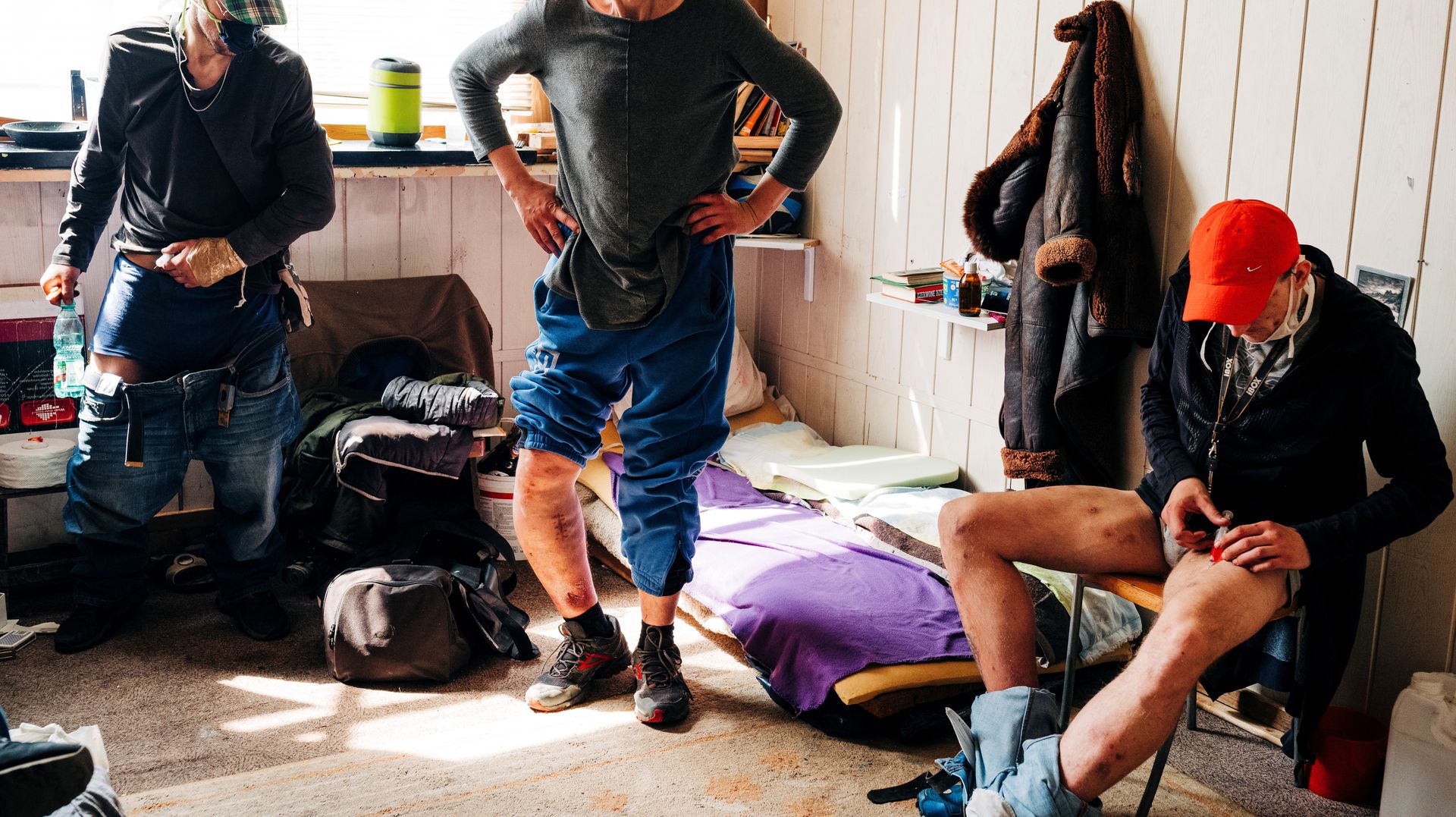 Osoby uzależnione od narkotyków fotograf Adrian Nojek spotkał na warszawskiej Pradze