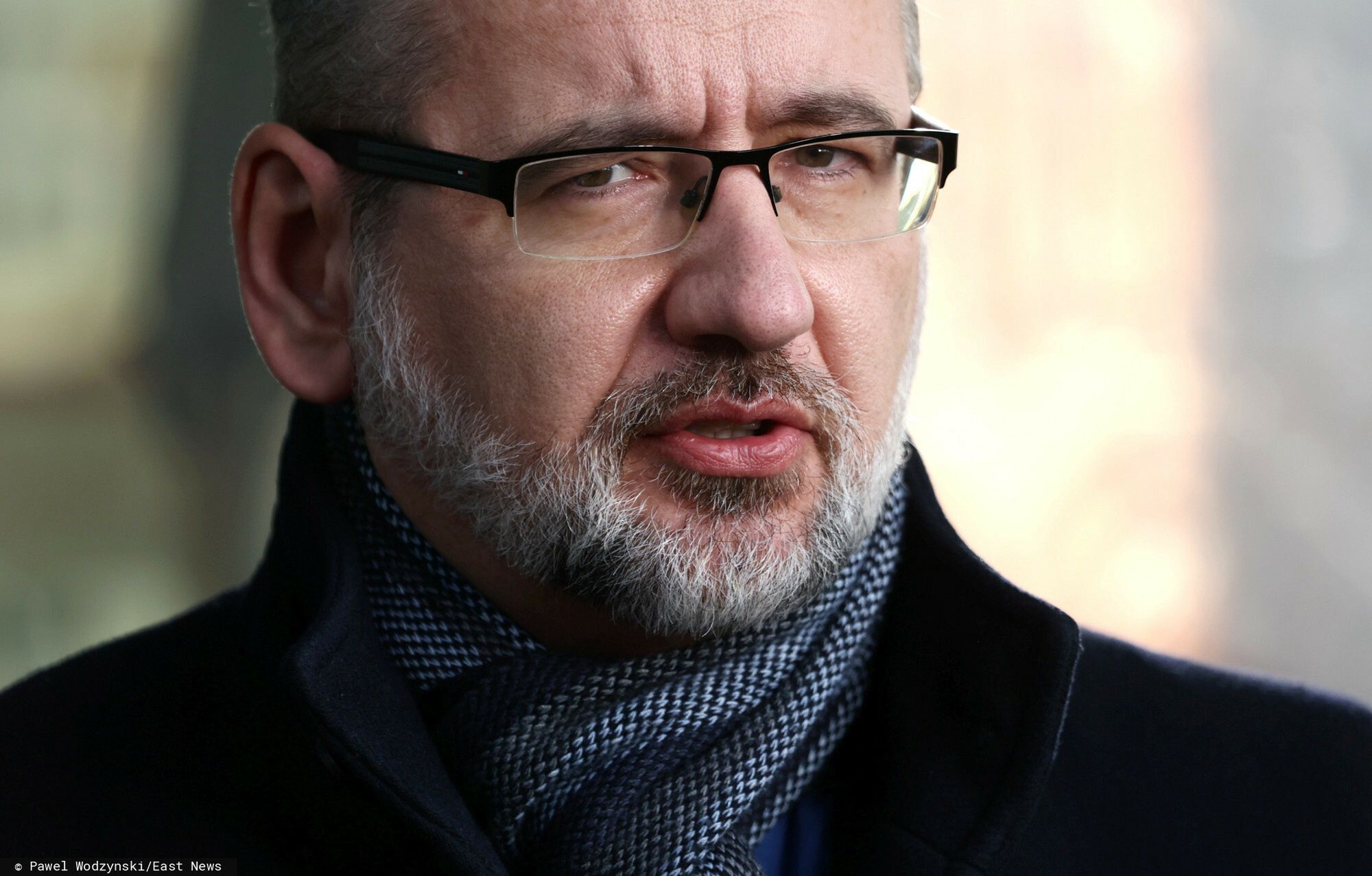 Minister Niedzielski przyj?? trzeci? dawk? szczepieniaFot. Pawel Wodzynski/East News, Warszawa, 07.01.2022. Apteka K&D przy ul. Grojeckiej. Minister zdrowia Adam Niedzielski (n/z) przyjal trzecia przypominajaca dawke szczepienia przeciw COVID-19. N/z briefing prasowy po szczepieniuPawel Wodzynski