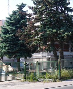 Komisariat stoi na prywatnej ziemi. Mieszkaniec żąda, aby policja się wyprowadziła