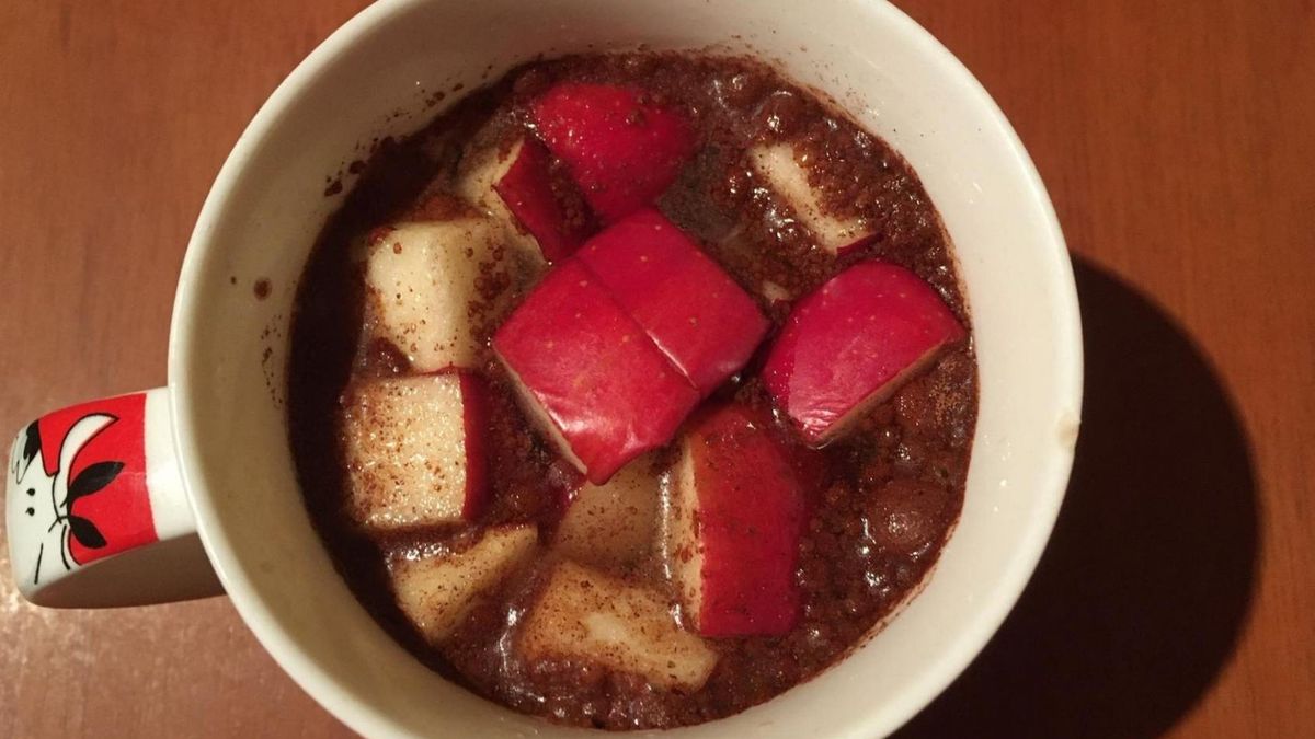 Wywar z liści laurowych i jabłek można wzbogacić cynamonem (archiwum prywatne)