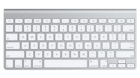 Apple Wireless Keyboard i Mighty Mouse 1