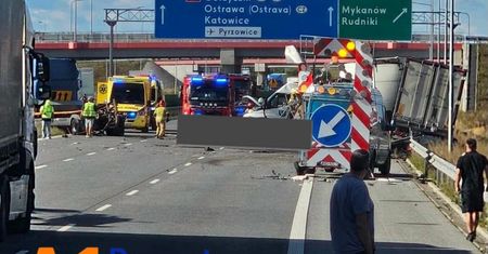 Tragedia na A1 pod Częstochową. Są ofiary śmiertelne - AKTUALIZACJA
