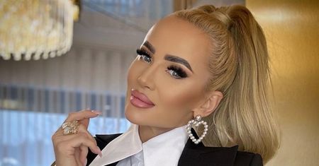 Izabela Macudzińska i Pola Wiśniewska w bluzkach idealnych na święta. Znajdziesz takie w sieciówce