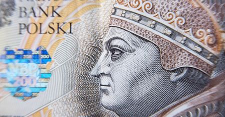 Dolar leci na łeb na szyję. Złoty błyszczy