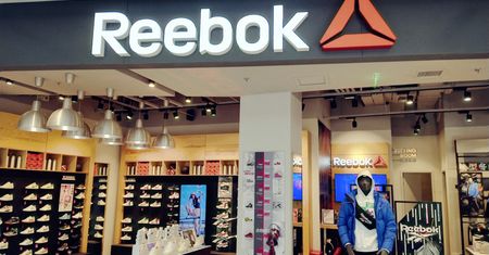 Reebok sprzeda swoje sklepy w Rosji? Trwają rozmowy z turecką marką