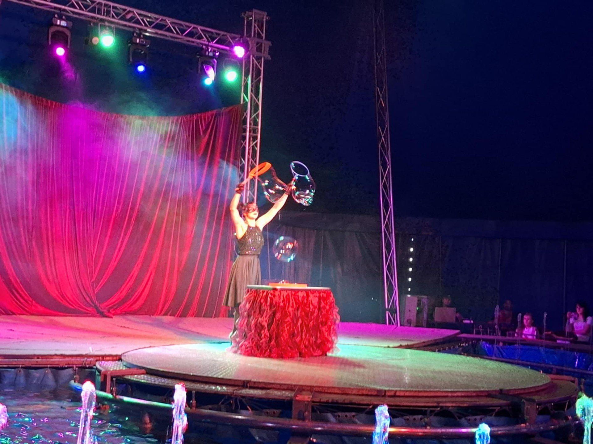 Cyrk na wodzie - Imperial Show przyjechał do Ozorkowa