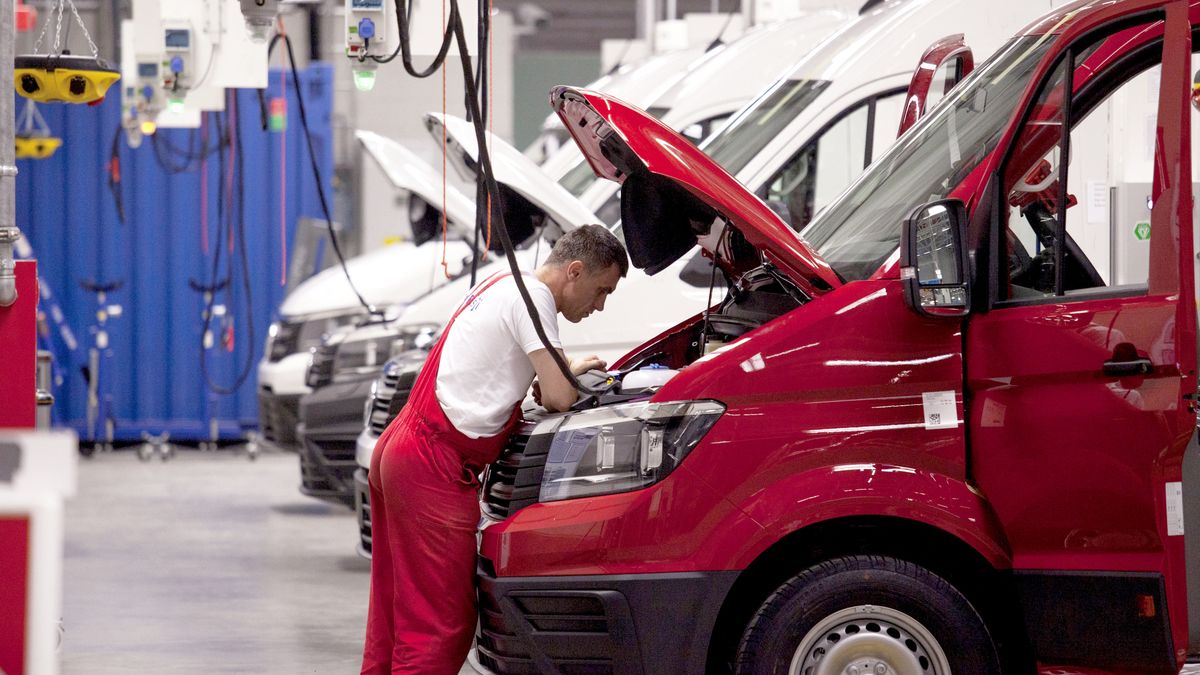 Na zdjęciu fabryka Volkswagena we Wrześni - jedna z największych bezpośrednich inwestycji zagranicznych w Polsce