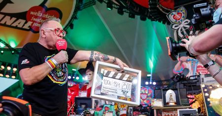 WOŚP 2021 kwota. Wiemy, ile zebrano. Jurek Owsiak: "Zwyciężyła Polska"