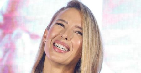 Świąteczne menu w cateringu Ewy Chodakowskiej: bigos za 56 zł, pieczony łosoś za 160 zł, "fit sałatka jarzynowa"...