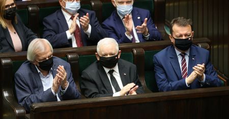 Ekspert o notowaniach PiS. Rządzący mają powód do obaw