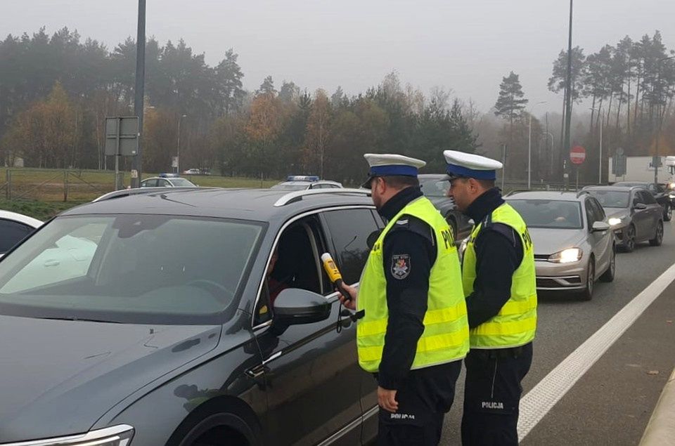 Kontrole prędkości i trzeźwości to główne działania policji podczas akcji