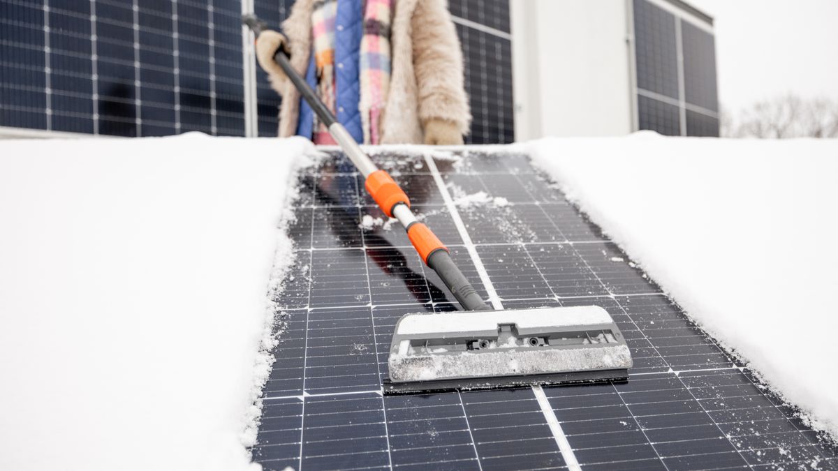 Czy trzeba odśnieżać panele fotowoltaiczne?