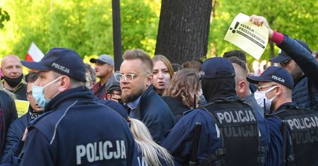 Przedsiębiorcy dalej walczą. "Nie godzimy się na zwolnienia i obniżki pensji"
