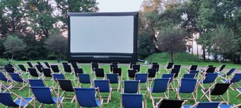 Łódź: Kino plenerowe, tym razem w amerykańskim stylu, czyli widziane z okien naszego samochodu oraz harmonogram w innych miastach