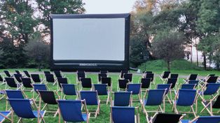 Łódź: Kino plenerowe, tym razem w amerykańskim stylu, czyli widziane z okien naszego samochodu oraz harmonogram w innych miastach