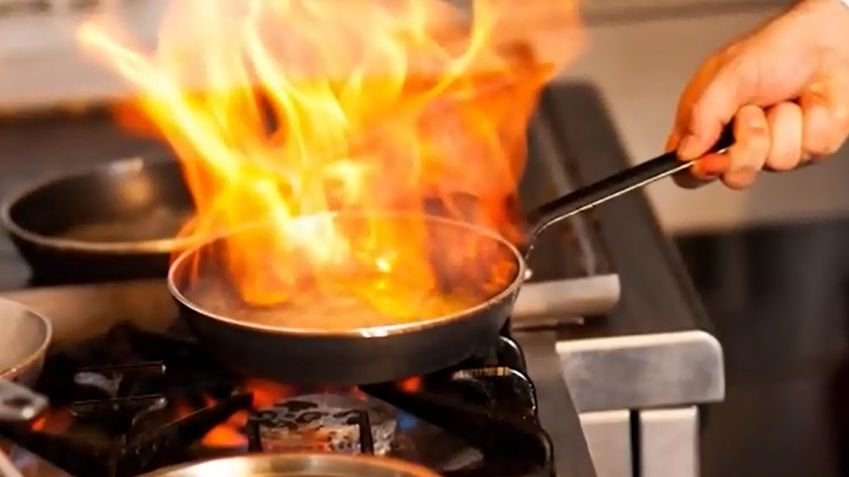 W przypalonym posiłku uwalniane są groźne toksyczne substancje 