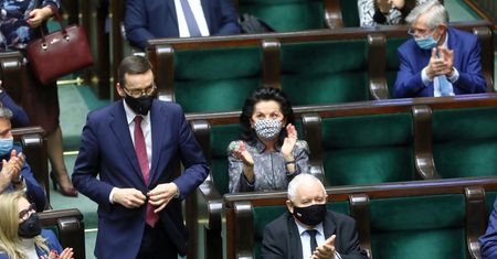PiS chce uznania dla weta wobec budżetu UE. Opozycja uważa je za szkodliwe