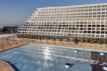 "Mały Dubaj" nad Bałtykiem przyspiesza otwarcie. Hotel wydał komunikat