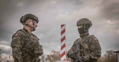 Żołnierze obecni na Polskiej granicy od 800 dni strzegą bezpieczeństwa kraju i wspierają działania SG
