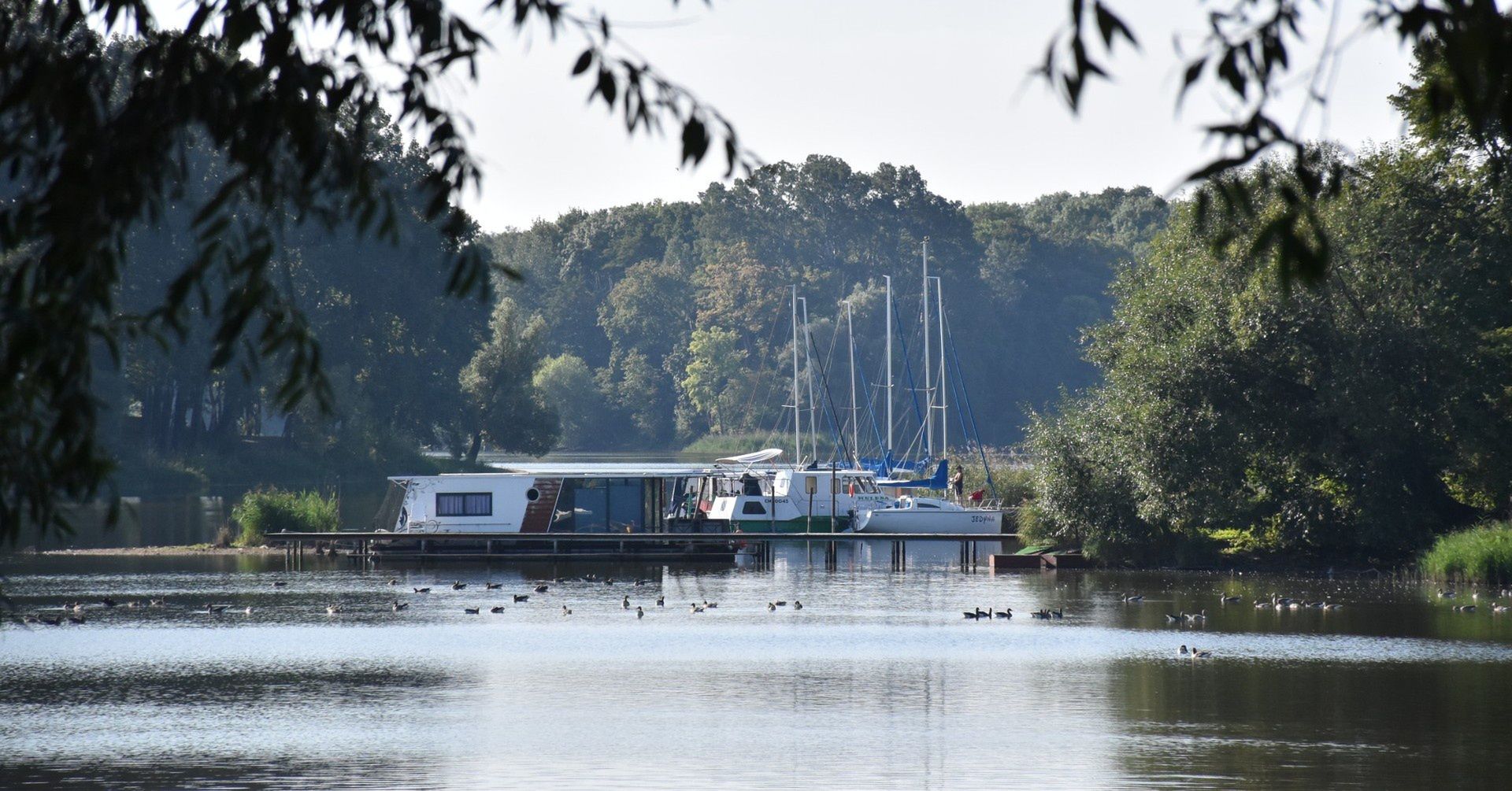 Prezentujemy w galerii największe jeziora w Kujawsko-Pomorskiem, z najdłuższą linią brzegową. W rankingu są jeziora z regionu, które mają linię brzegową o długości ponad 12 km 
