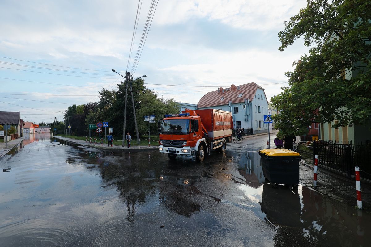 Wody Polskie, powodzie w polsce, podtopienia, zachodniopomorskie Zachodniopomorskie. Możliwe podtopienia. Podano miejscowości