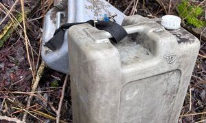 Kradł paliwo z maszyn budowlanych. Zniknęło ok. 1400 litrów