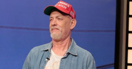 Tom Hanks w ogniu krytyki. Zagrał zwolennika Trumpa