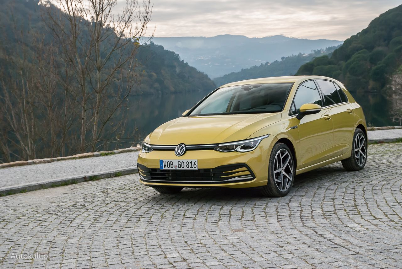 Jeździłem nowym Volkswagenem Golfem. Kompakt znów podniósł poprzeczkę konkurencji