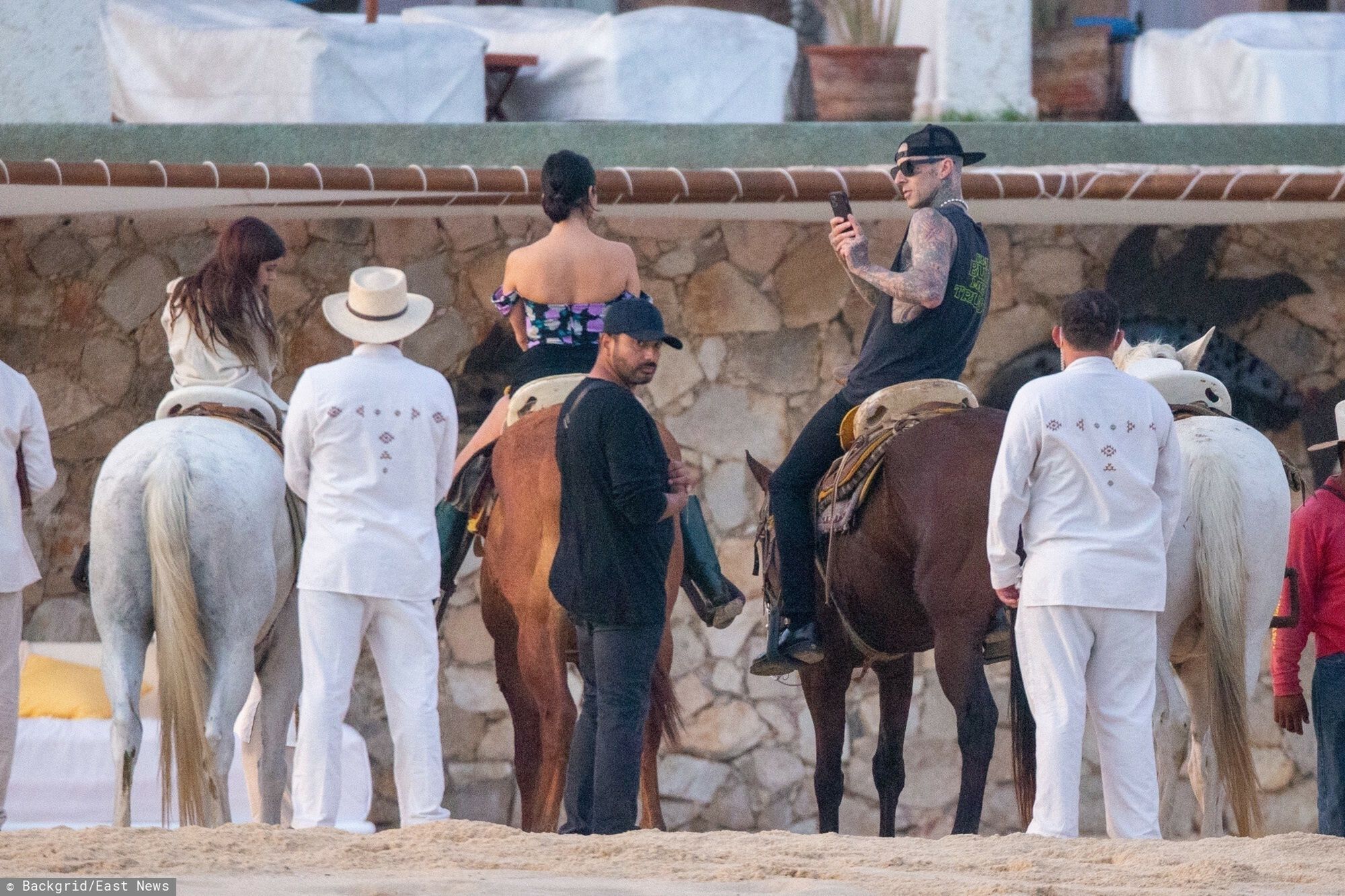 Kourtney Kardashian i Travis Barker świętują urodziny perkusisty z dziećmi w Meksyku