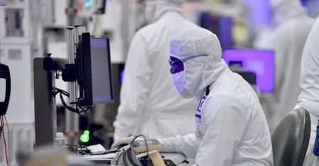 Intel wycofuje się z gigantycznej inwestycji. Co z fabryką w Polsce?