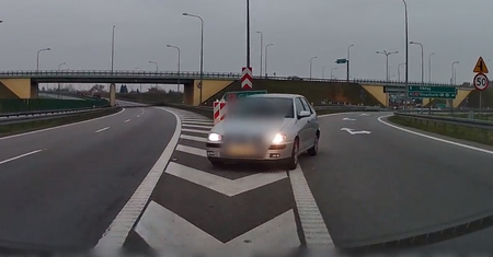 Pod prąd na S7. Instruktor nauki jazdy zapobiegł tragedii