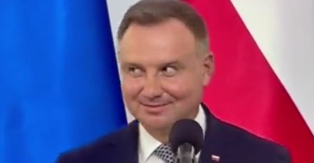"Jaś Fasola może się uczyć". Internauci komentują nagranie Andrzeja Dudy