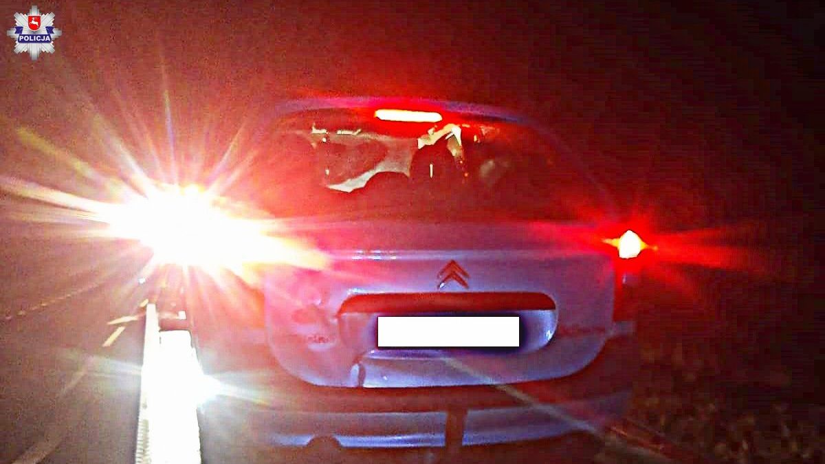 Policjanci zatrzymali 26-latka z citroena