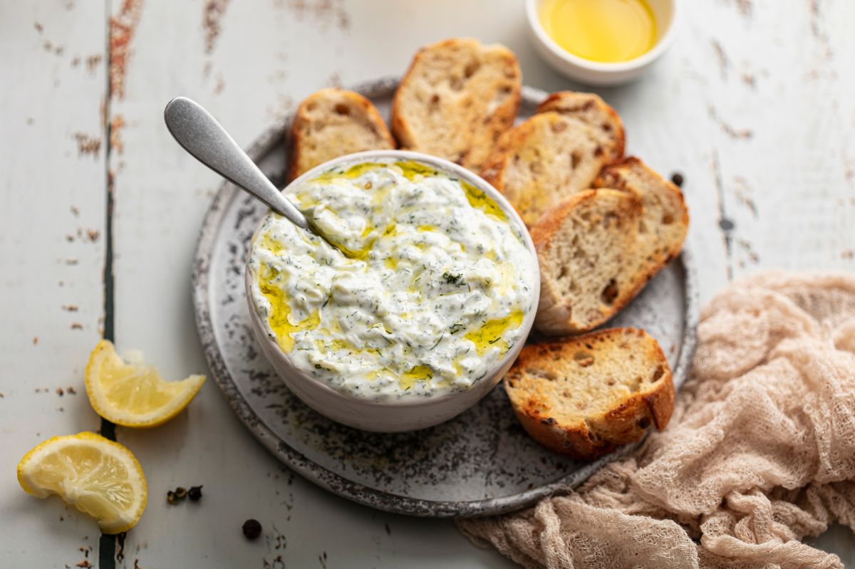 Unusual tzatziki with courgette. Better than the original.