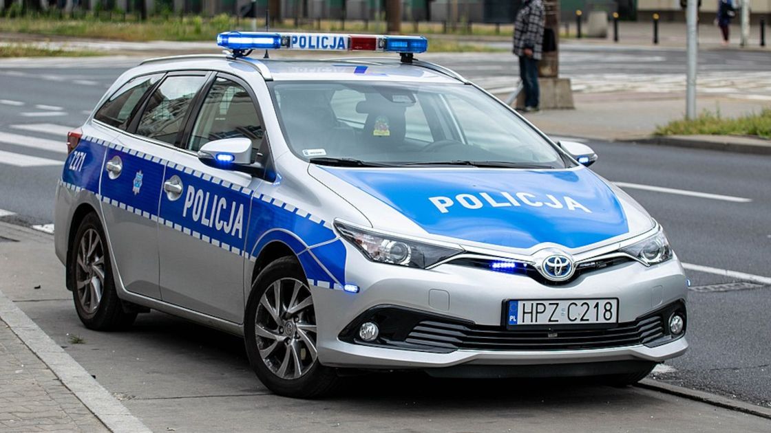 Zwłoki mężczyzny pod blokiem w Sanoku