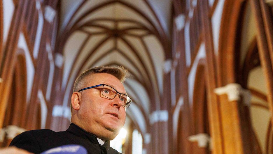 Proboszcz parafii Wniebowzięcia NMP ksiądz Jarosław Grzegorczyk