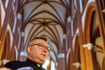 Sklepienia w białostockiej katedrze przetrwały próbę czasu. Po spękaniach nie ma śladu