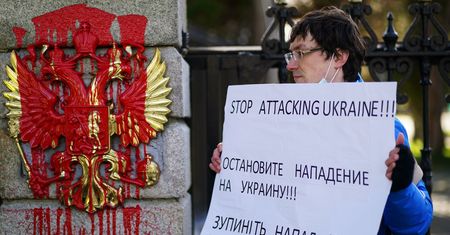 Rosyjska ambasada w Irlandii ma problem. Dostawcy ją bojkotują, nie ma ciepłej wody i ogrzewania