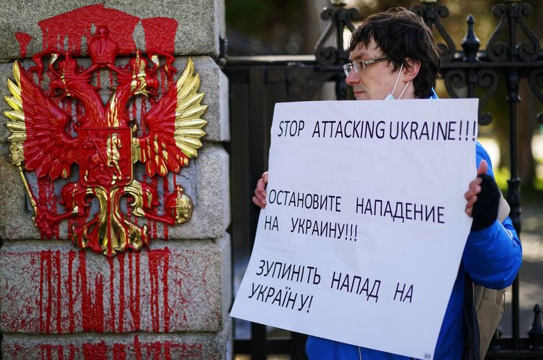 Rosyjska ambasada w Irlandii ma problem. Dostawcy ją bojkotują, nie ma ciepłej wody i ogrzewania
