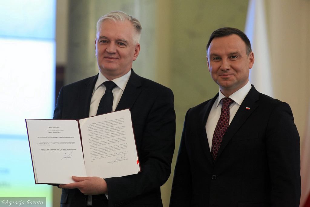 Strajk kobiet. Andrzej Duda z Jarosławem Gowinem budują porozumienie ws. prawa aborcyjnego